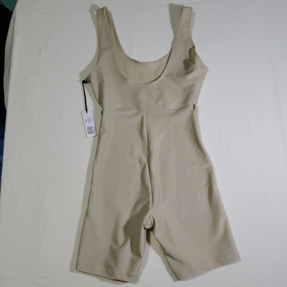 WEWOREWHAT SCOOP BODY SUIT Size XS - Picture 2 of 7